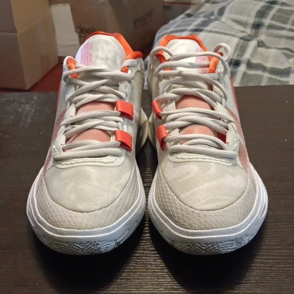 Nike Kyrie 8 (2022) Light Bone Picante Red Mens SZ 11.5 NWOB - Picture 4 of 9